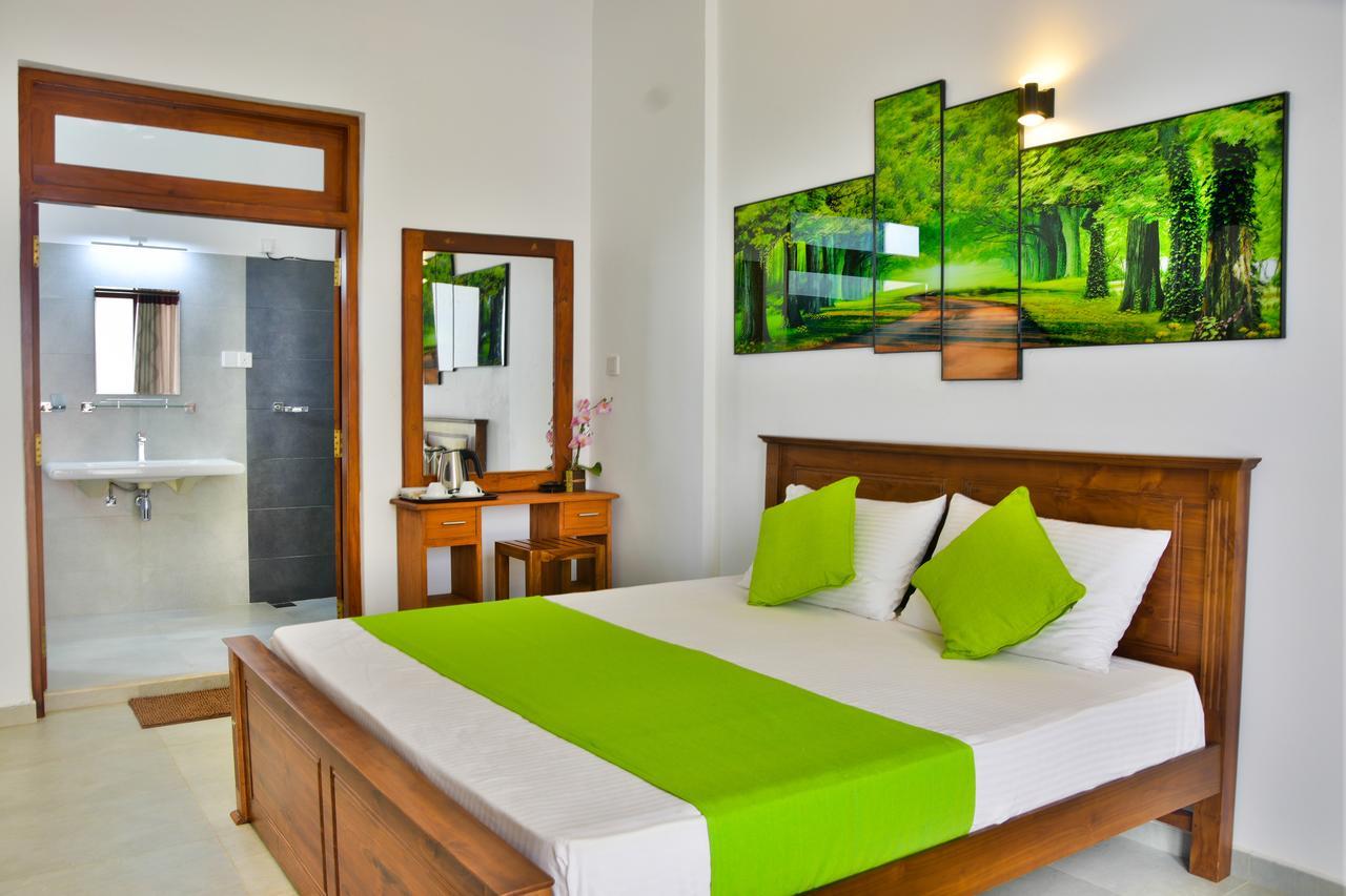 Rominrich Otel Hikkaduwa Dış mekan fotoğraf